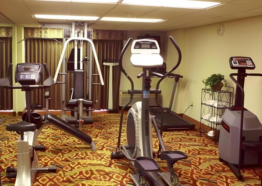 Garden Plaza Hotel 萨德尔布鲁克 外观 照片