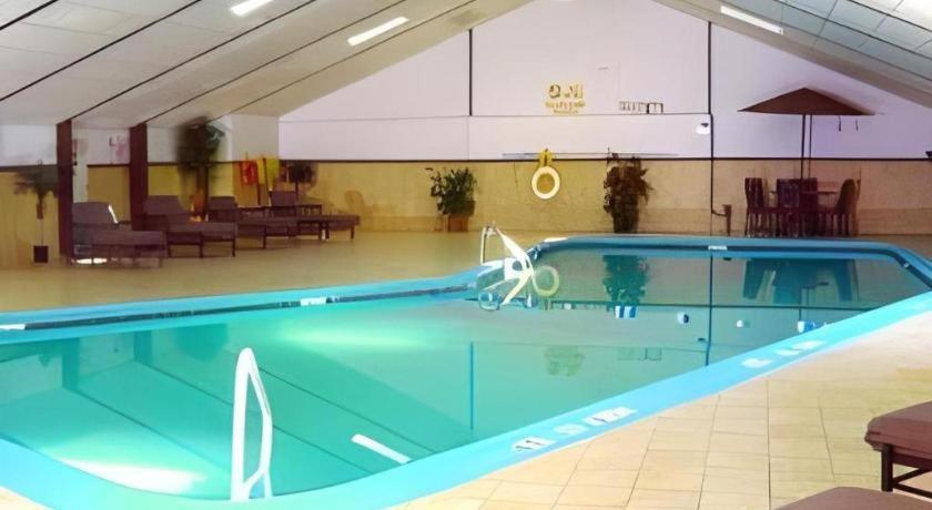 Garden Plaza Hotel 萨德尔布鲁克 外观 照片