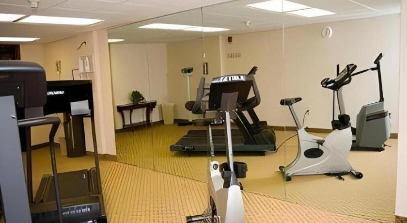 Garden Plaza Hotel 萨德尔布鲁克 外观 照片