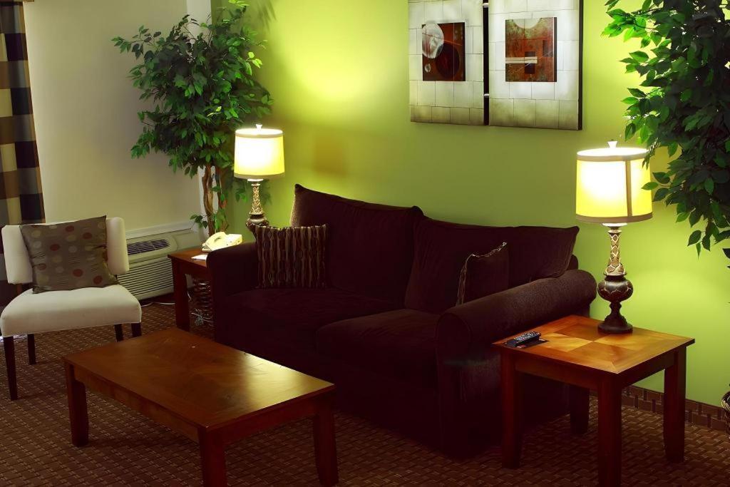 Garden Plaza Hotel 萨德尔布鲁克 外观 照片