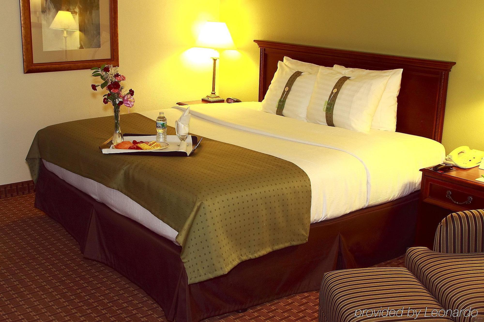 Garden Plaza Hotel 萨德尔布鲁克 客房 照片