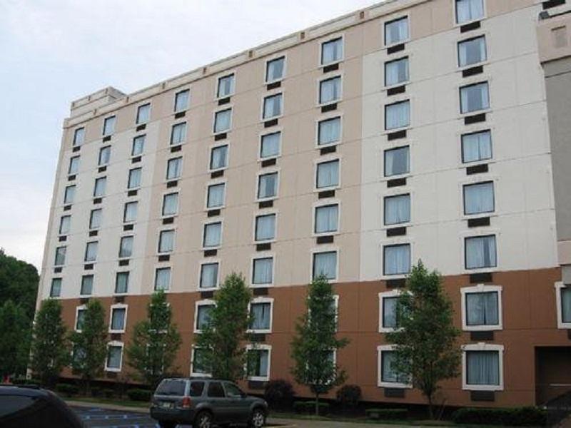 Garden Plaza Hotel 萨德尔布鲁克 外观 照片